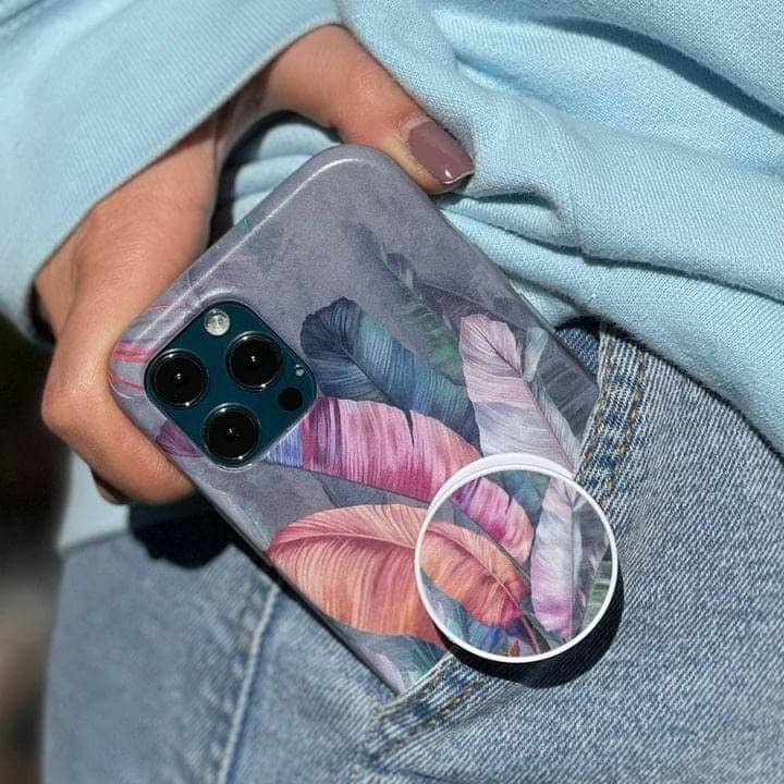  گارد مدل Lavender به همراه پاپ سوکت موبایل آیفون 12 پرو مکس نمای در جیب 