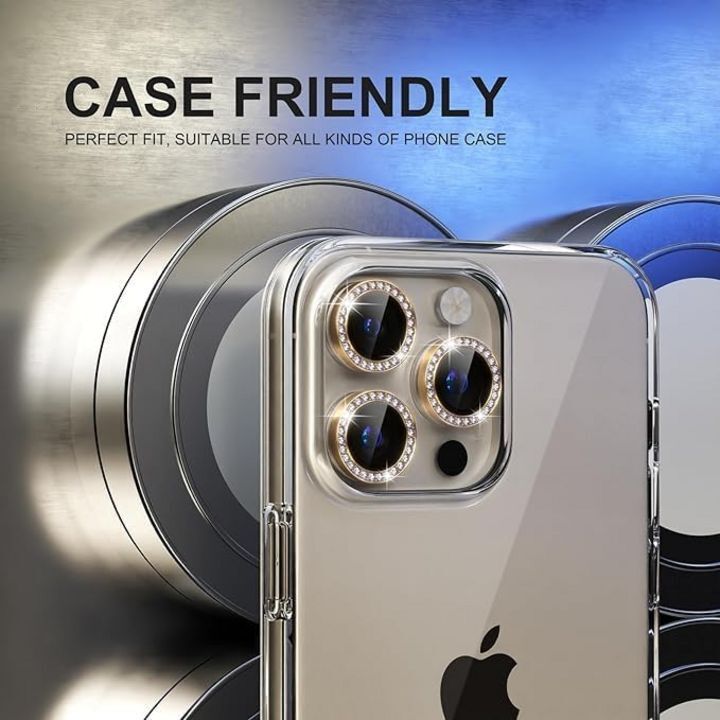  محافظ لنز الماسی برای گوشی‌های iPhone 15 Pro و 15 Pro Max و 16 Pro و 16 Pro Max، نمایش داده شده بر روی گوشی با طراحی زیبا و قابلیت نصب آسان. 