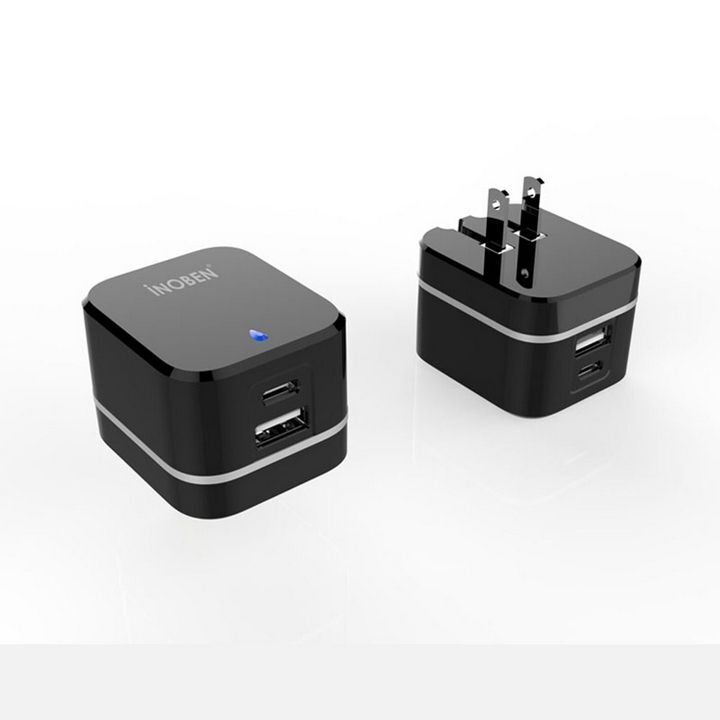  تصویر شارژر دیواری آینوبن مدل W34C با طراحی مشکی و دارای دو پورت USB 